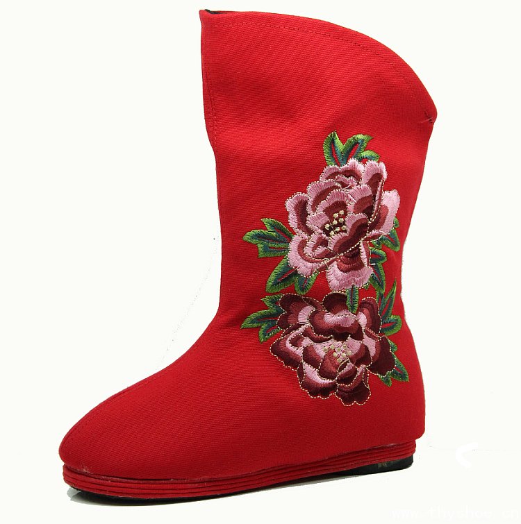 冬季民族风老北京布鞋千层底花朵女士中筒靴绣花靴子平底棉靴毛靴红色