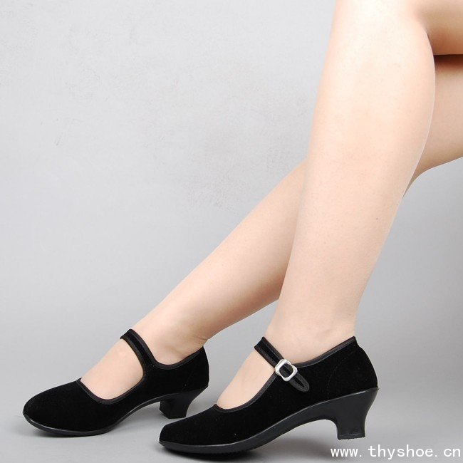 й<a href='https://www.thyshoe.cn/' target='_blank'><u>ϱЬ</u></a>굼˿ǿҵĹ