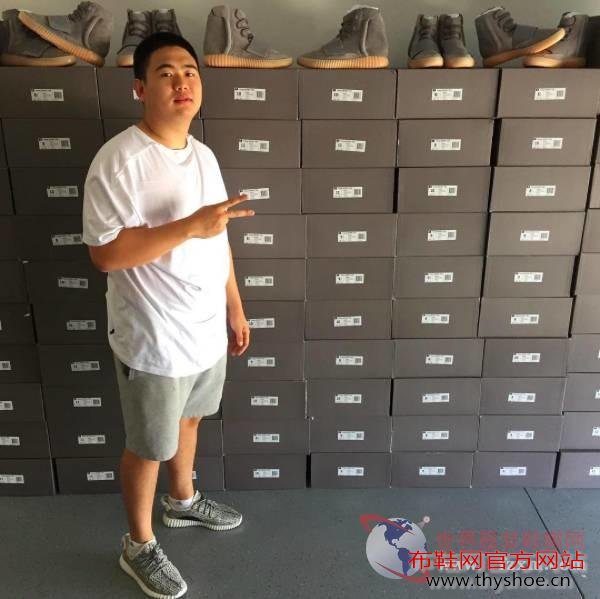 华人鞋贩因发售前拿到100双YEEZY走红
