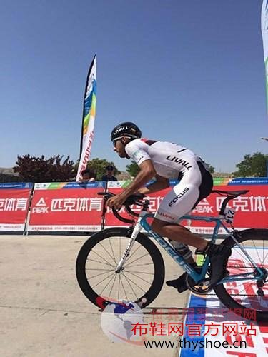 匹克与环湖赛11年携手同行 专业化装备再获盛赞