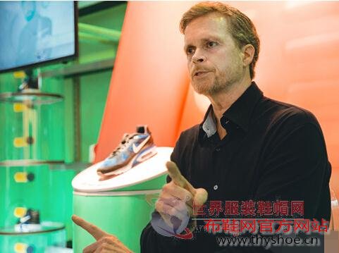 ͿCEO Mark Parker̸Nikeδչ֮·