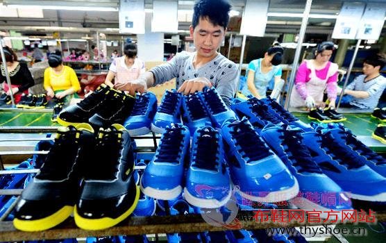 盘点2015年运动鞋服业的大事 盘点2015年运动鞋服业的大事