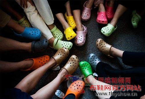 丑丑的洞洞鞋还有市场吗?