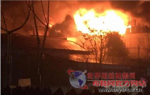 罗马一家华商鞋业仓库发生严重火灾