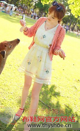 2015夏季流行鞋款 轻松hold住时尚范儿
