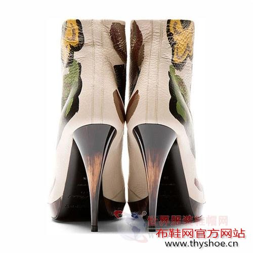 巴宝莉·珀松2014秋冬女鞋 浓墨重彩正当时