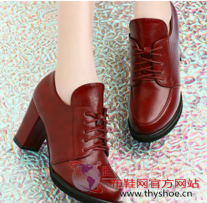 红色高跟鞋时尚煽情 带给女人无限的高贵