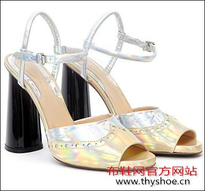 carven 品牌发布2013早秋系列鞋款
