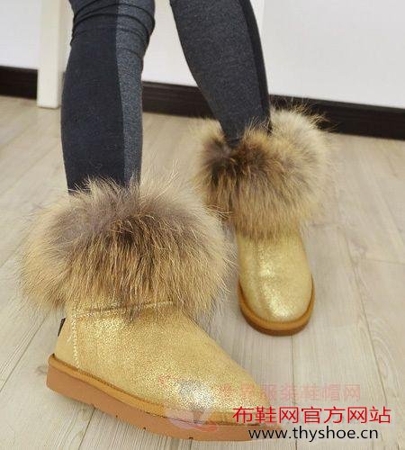 俏皮兔毛雪地靴 打造青春魅力