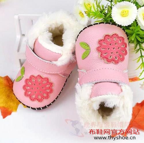 毛绒小巧可爱婴儿鞋 让你家宝宝萌萌哒