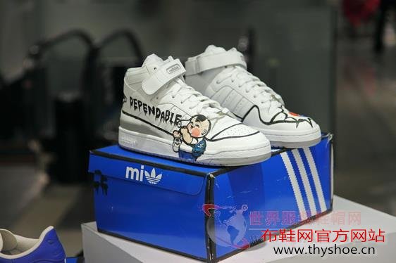 adidas mi originals x windows 7 x dorophy tangЬչ