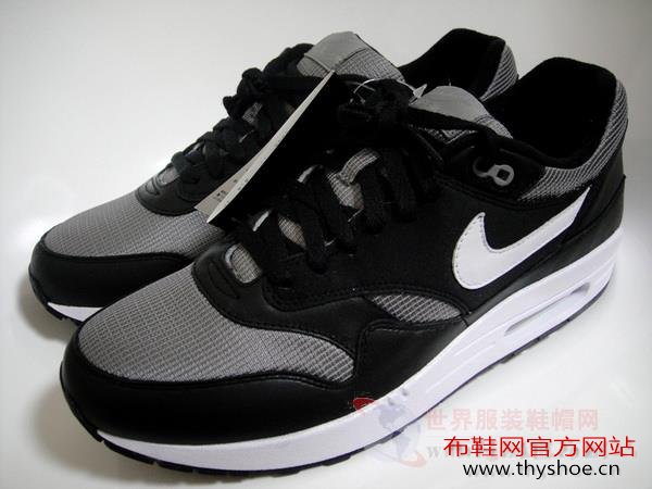 两款nike air max 90 id岩永光个人鞋品