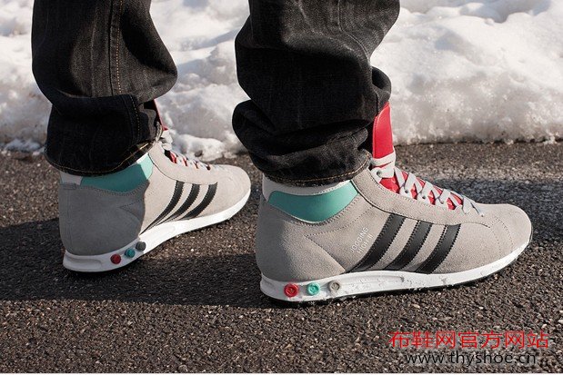 adidas originals推出2010年冬季新品jogging high