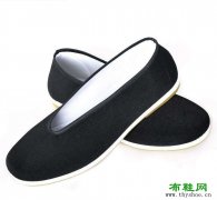 简述2020年老北京布鞋传统手工布鞋的制作工艺、款式特点、质量鉴别